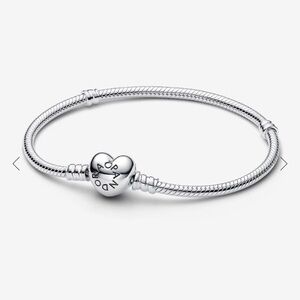 NWT Pandora Silver Heart Charm Bracelet